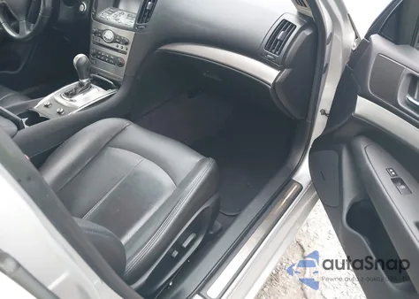 2010 Infiniti G37 Journey z USA, uszkodzony, nr VIN JN1CV6AP9AM200448